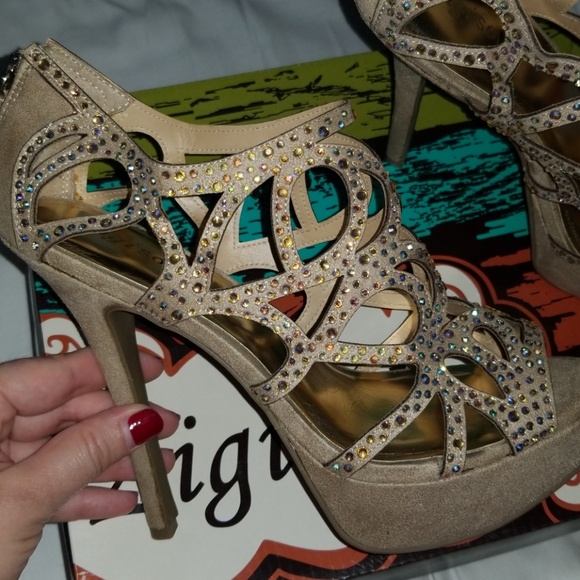 Zigi Soho Tan suede Swarovski encrusted heels - Picture 2 of 8